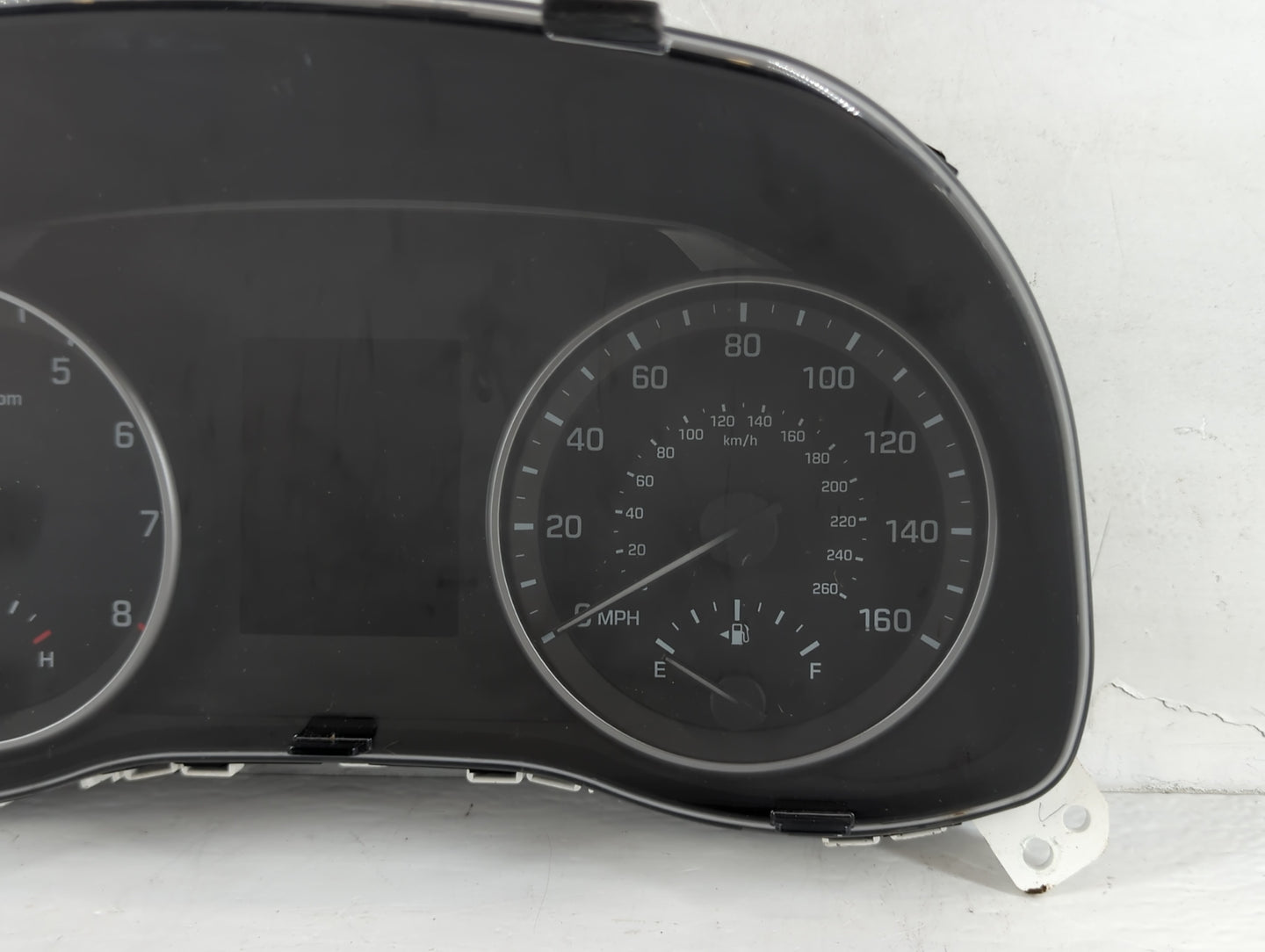 2017-2018 Hyundai Elantra Instrument Cluster Speedometer Gauges P/N:94001-F3010 TN157580-01011H Fits Fits 2017 2018 OEM Used