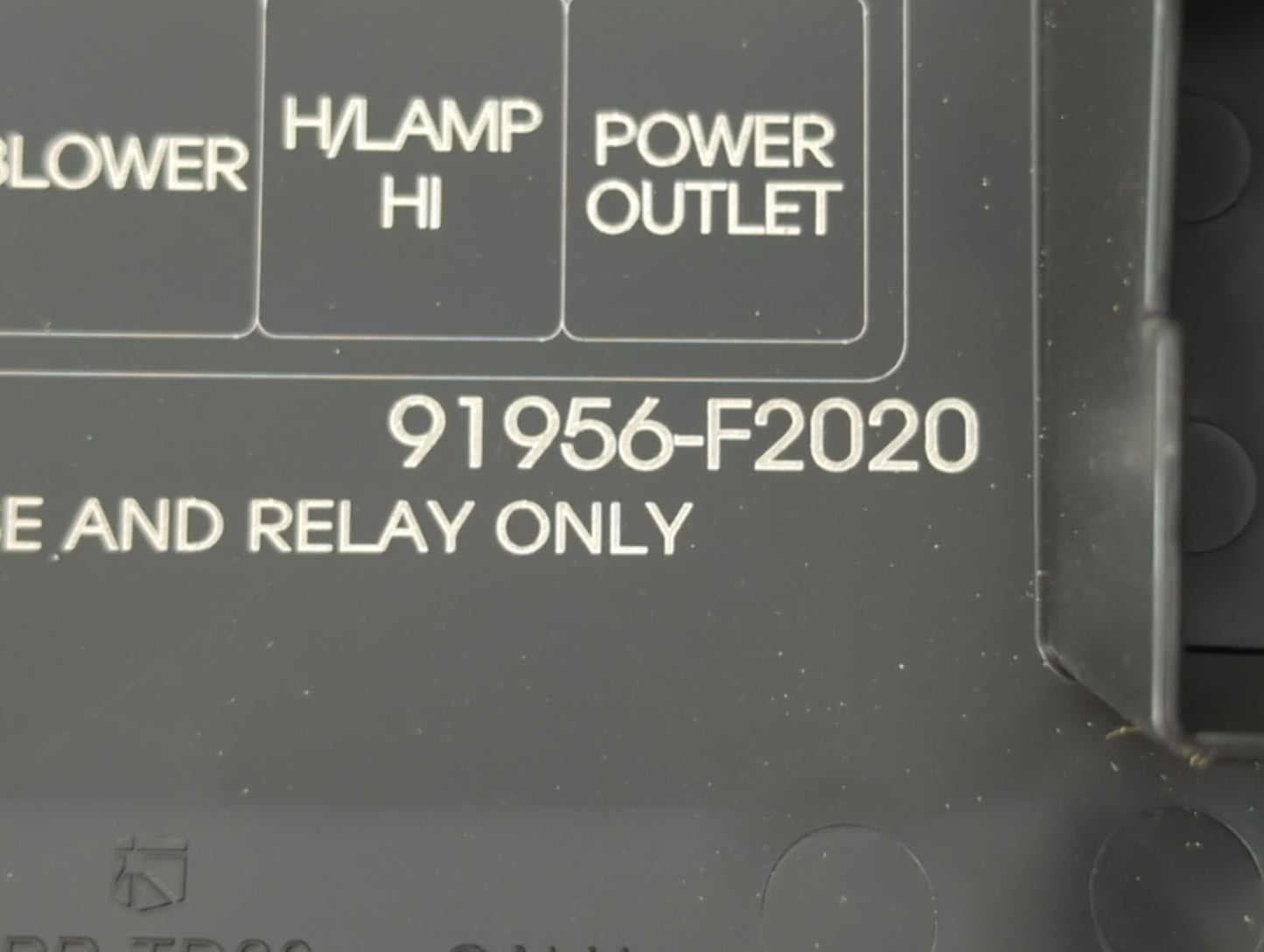 2017 Hyundai Elantra Fusebox Fuse Box Panel Relay Module P/N:91956-F2020 Fits OEM Used Auto Parts - Oemusedautoparts1.com
