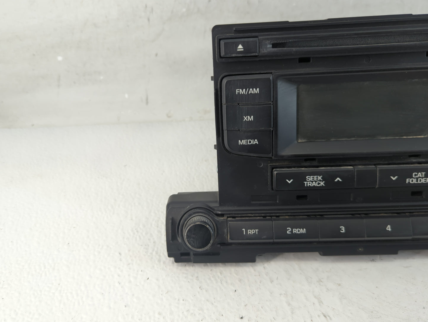 2017-2018 Hyundai Elantra Radio AM FM Cd Player Receiver Replacement P/N:96170-F2100UAT Fits Fits 2017 2018 OEM Used Auto Pa