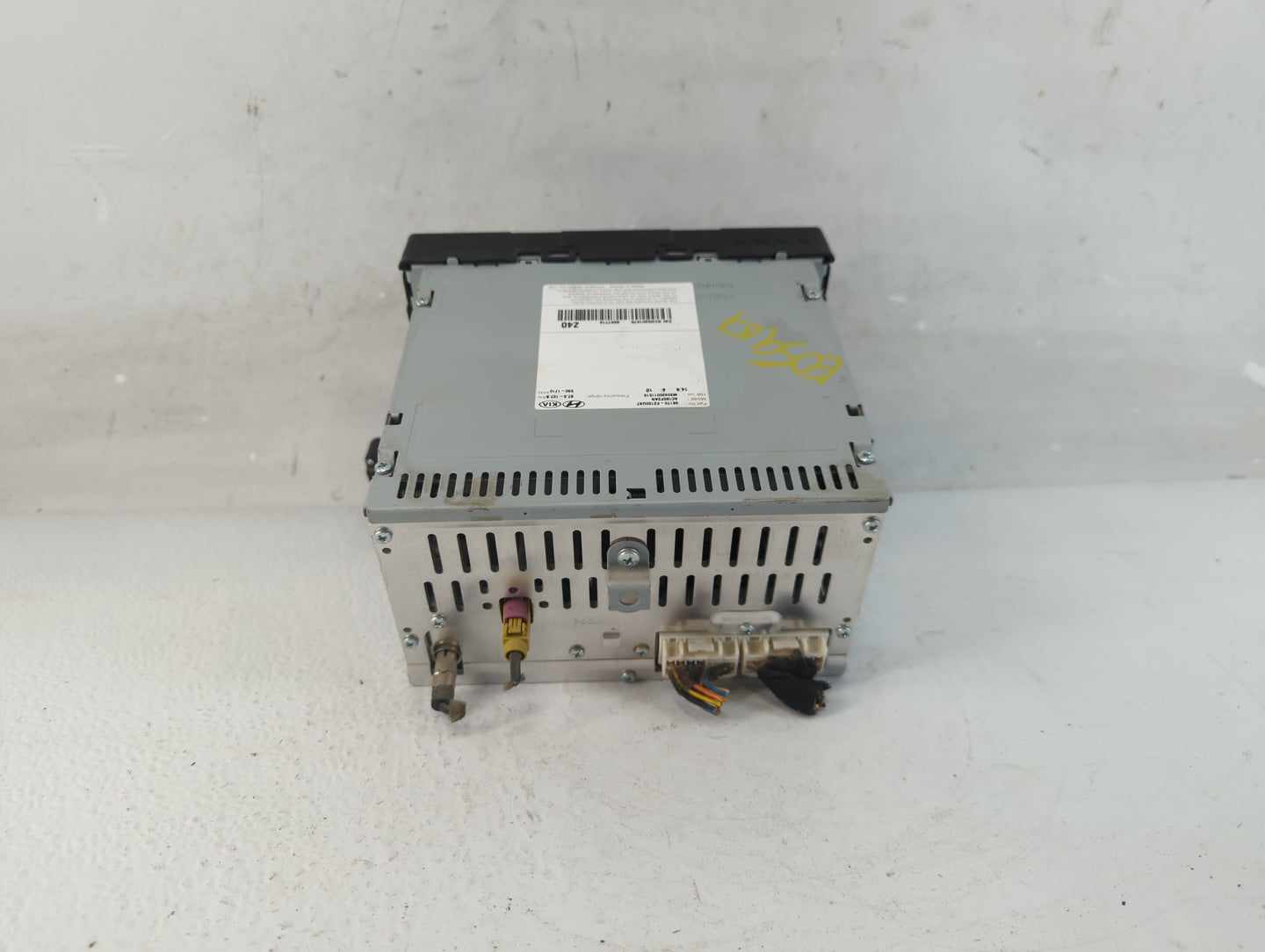 2017-2018 Hyundai Elantra Radio AM FM Cd Player Receiver Replacement P/N:96170-F2100UAT Fits Fits 2017 2018 OEM Used Auto Pa