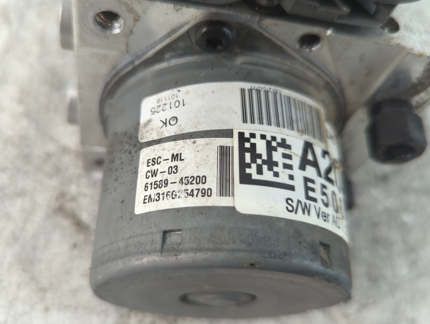 2017-2019 Hyundai Elantra ABS Pump Control Module Replacement P/N:61589-45200 Fits Fits 2017 2018 2019 OEM Used Auto Parts -