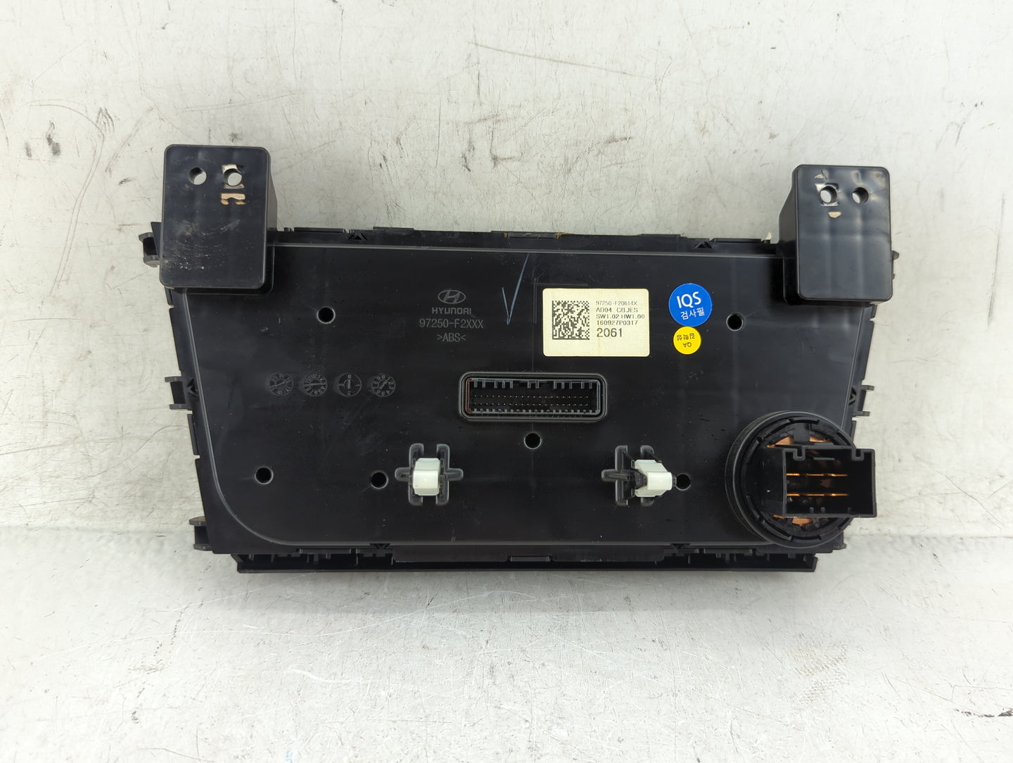 2017 Hyundai Elantra Climate Control Module Temperature AC/Heater Replacement P/N:97250-F20614X 97250-F2XXX Fits OEM Used Au