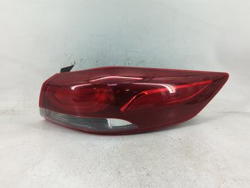 2017 Hyundai Elantra Passenger Right Side Deck Lid Mounted Tail Light - Oemusedautoparts1.com