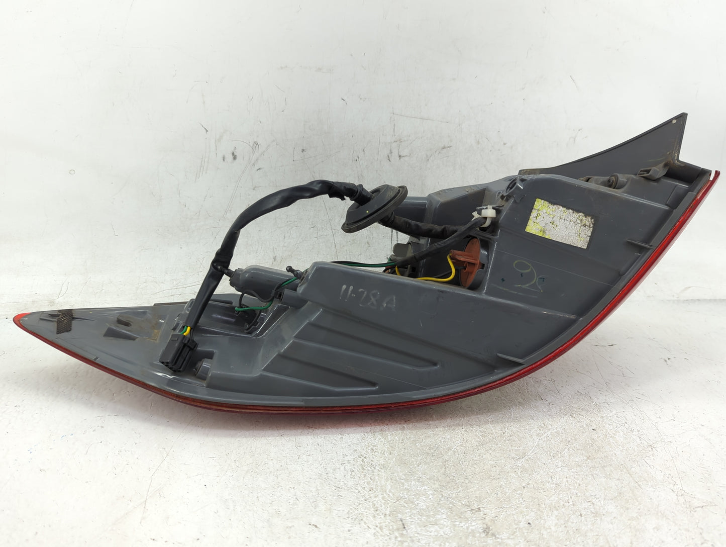2017 Hyundai Elantra Passenger Right Side Deck Lid Mounted Tail Light - Oemusedautoparts1.com