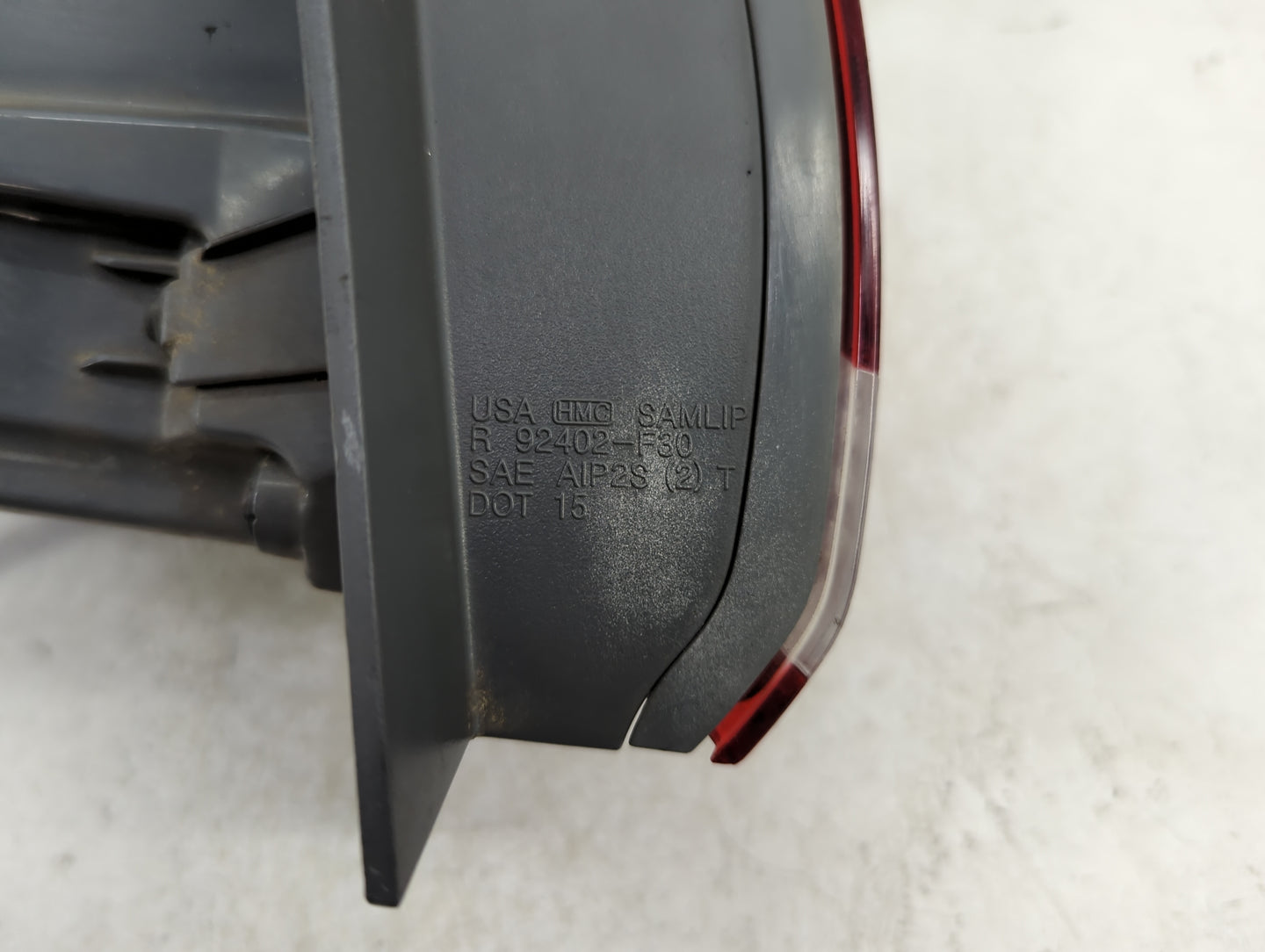 2017 Hyundai Elantra Passenger Right Side Deck Lid Mounted Tail Light - Oemusedautoparts1.com