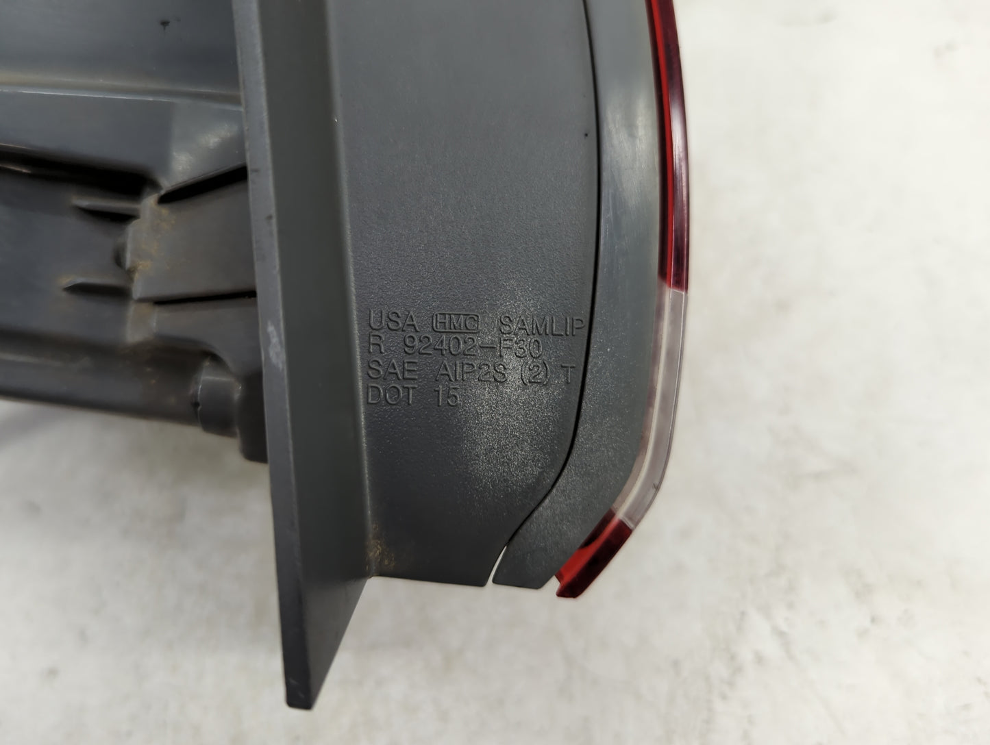 2017 Hyundai Elantra Passenger Right Side Deck Lid Mounted Tail Light - Oemusedautoparts1.com