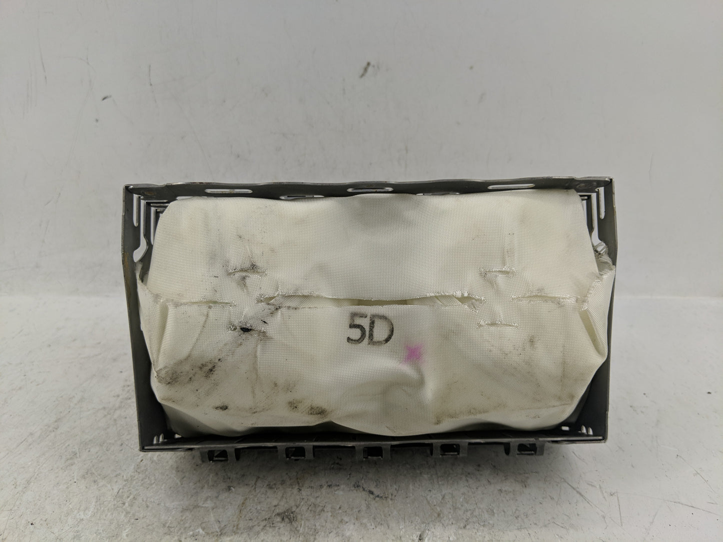 2017 Hyundai Elantra Gt Air Bag Driver Left Knee Oem 1226625 - Oemusedautoparts1.com
