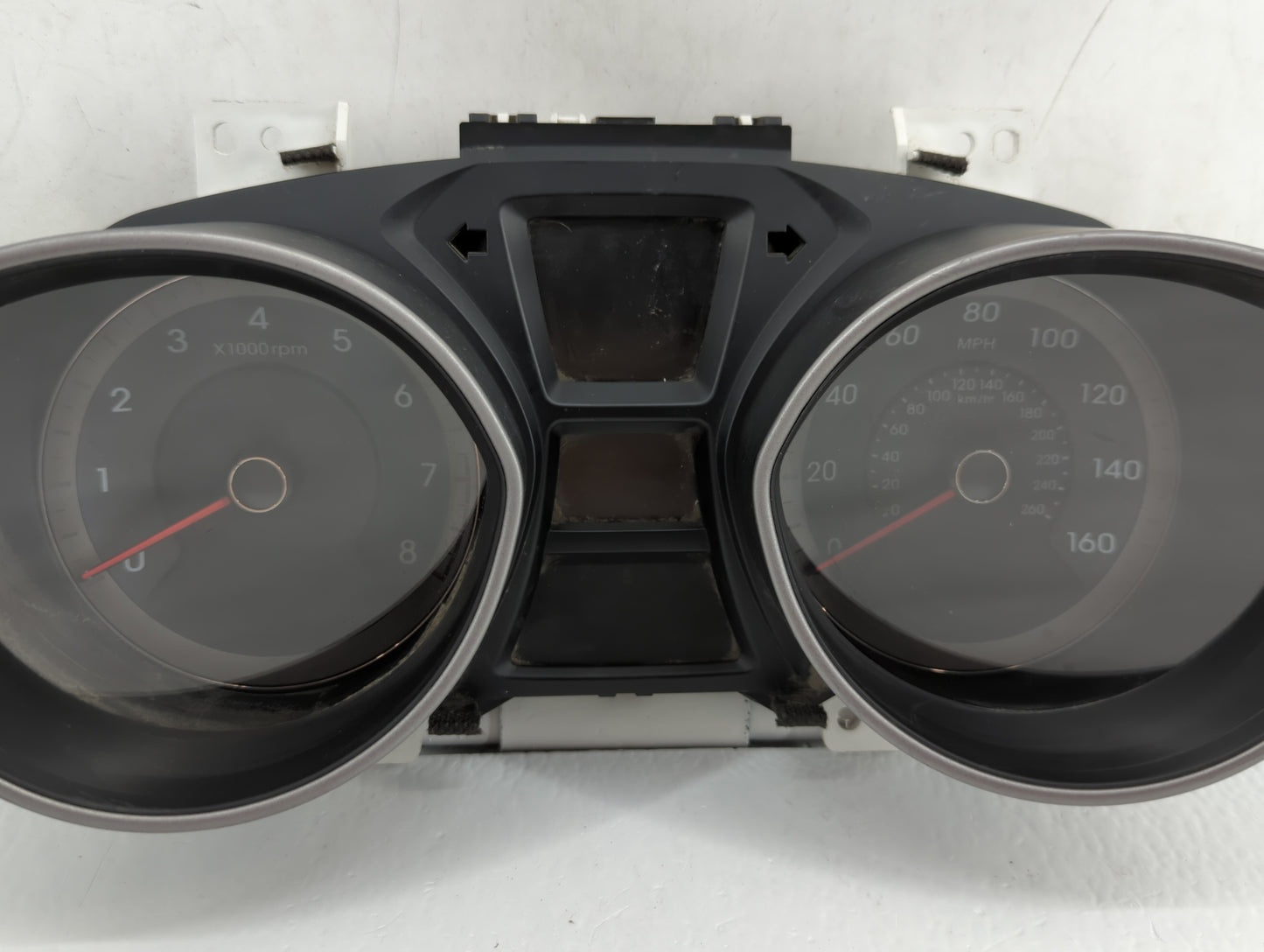 2016-2017 Hyundai Elantra Gt Instrument Cluster Speedometer Gauges P/N:94004-A5610 Fits Fits 2016 2017 OEM Used Auto Parts -