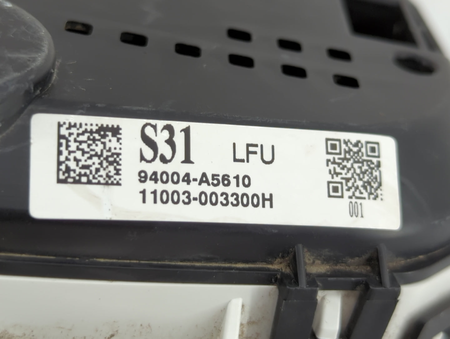 2016-2017 Hyundai Elantra Gt Instrument Cluster Speedometer Gauges P/N:94004-A5610 Fits Fits 2016 2017 OEM Used Auto Parts -