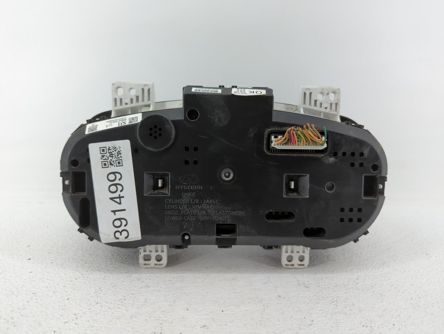 2016-2017 Hyundai Elantra Gt Instrument Cluster Speedometer Gauges P/N:94004-A5610 Fits Fits 2016 2017 OEM Used Auto Parts -