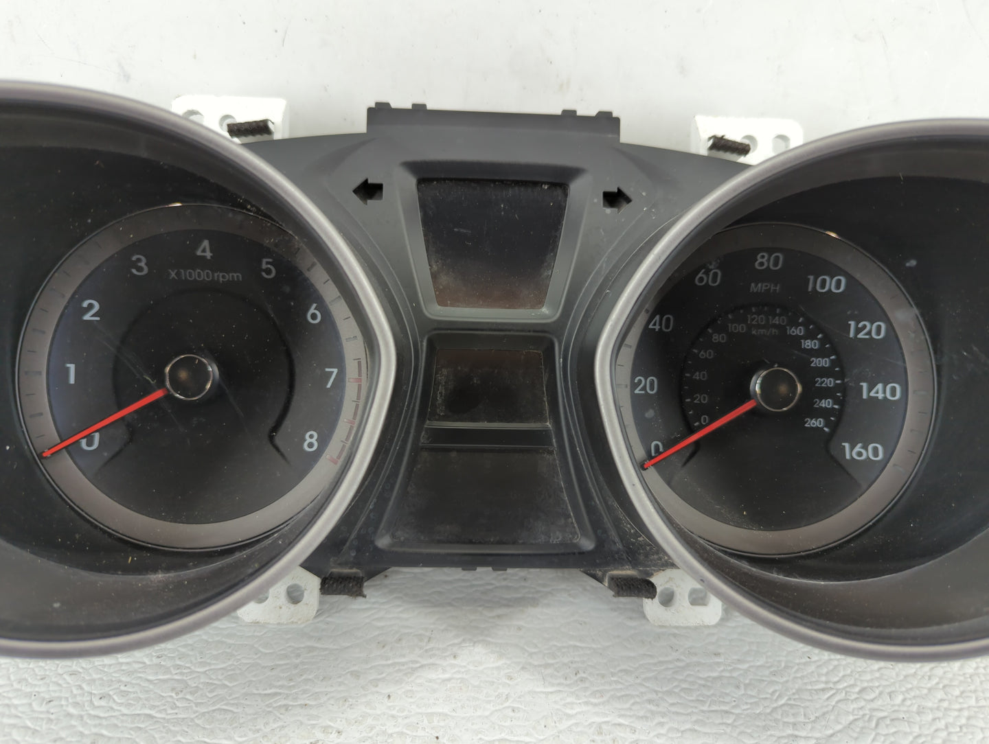 2016-2017 Hyundai Elantra Gt Instrument Cluster Speedometer Gauges P/N:94004-A5610 Fits Fits 2016 2017 OEM Used Auto Parts -