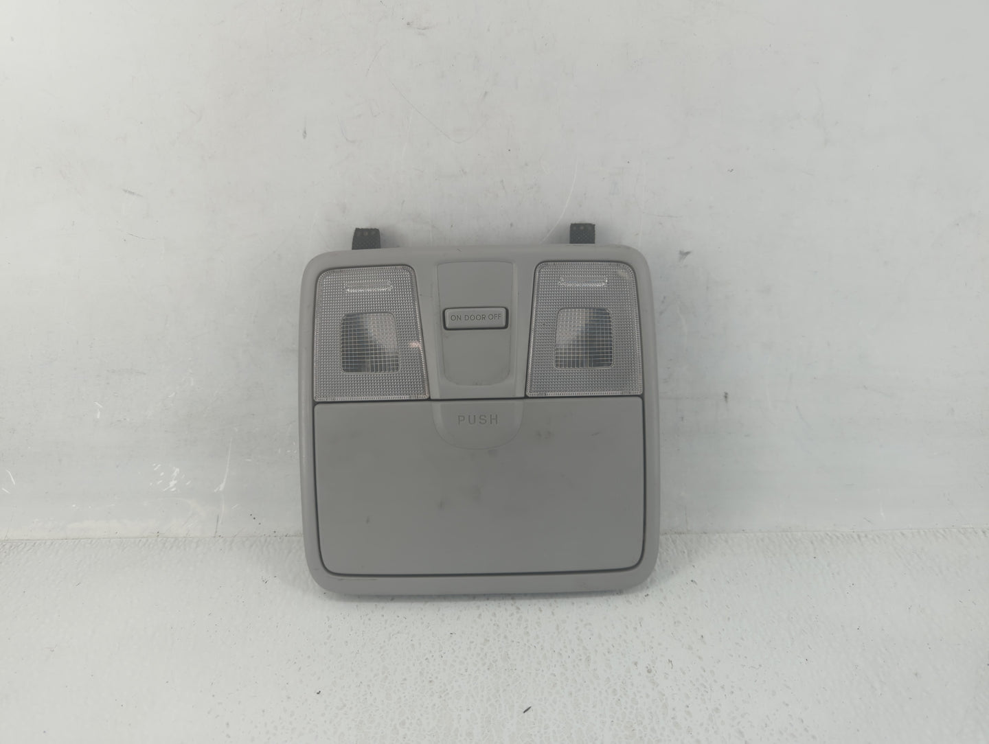 2017 Hyundai Elantra Gt Overhead Roof Console - Oemusedautoparts1.com