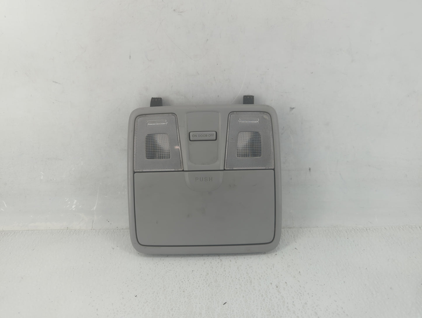 2017 Hyundai Elantra Gt Overhead Roof Console - Oemusedautoparts1.com