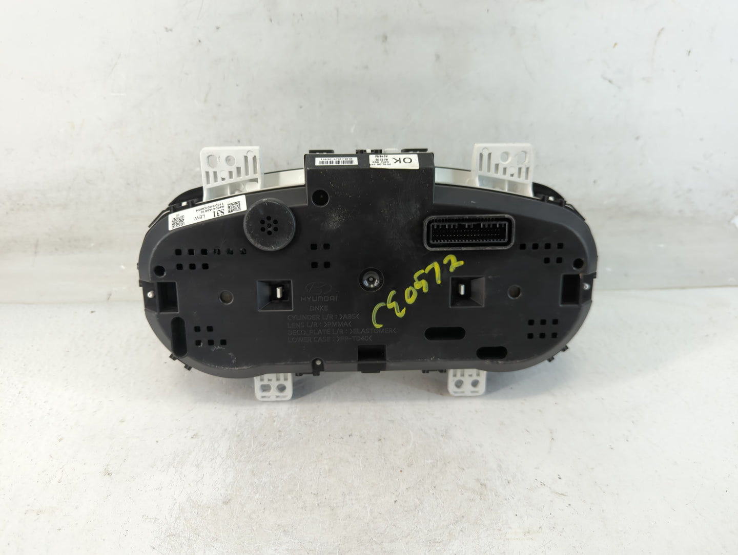 2016-2017 Hyundai Elantra Gt Instrument Cluster Speedometer Gauges P/N:94004-A5610 Fits Fits 2016 2017 OEM Used Auto Parts -