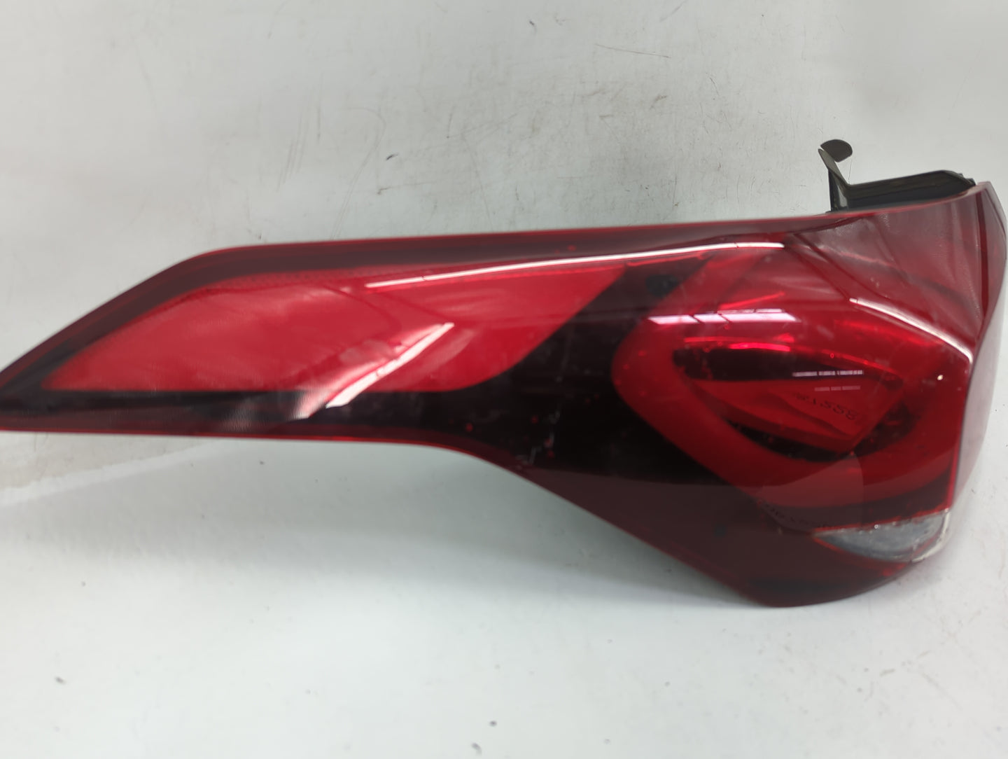 2017 Hyundai Genesis Tail Light Assembly Driver Left OEM P/N:92401-B1 92401-B1540 Fits OEM Used Auto Parts - Oemusedautopart