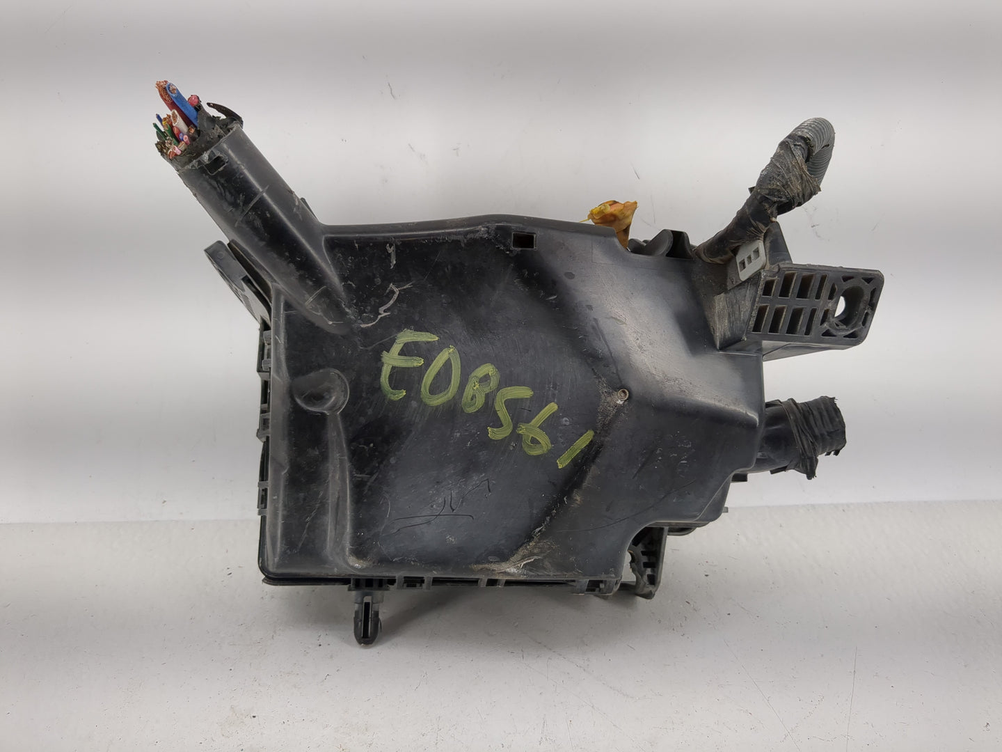 2017-2018 Hyundai Ioniq Fusebox Fuse Box Panel Relay Module P/N:17040B G2162 Fits Fits 2017 2018 OEM Used Auto Parts - Oemus
