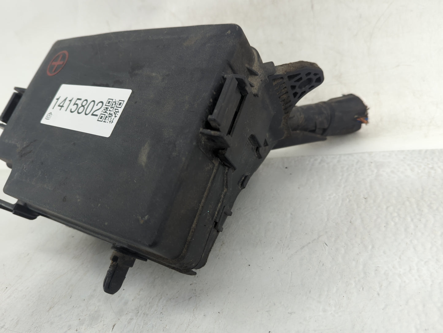 2017-2018 Hyundai Ioniq Fusebox Fuse Box Panel Relay Module Fits Fits 2017 2018 OEM Used Auto Parts - Oemusedautoparts1.com