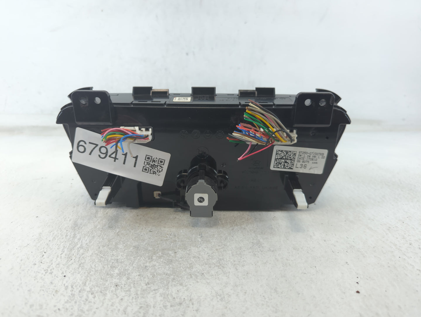 2017-2019 Hyundai Ioniq Climate Control Module Temperature AC/Heater Replacement P/N:97250-G7100TKB Fits Fits 2017 2018 2019