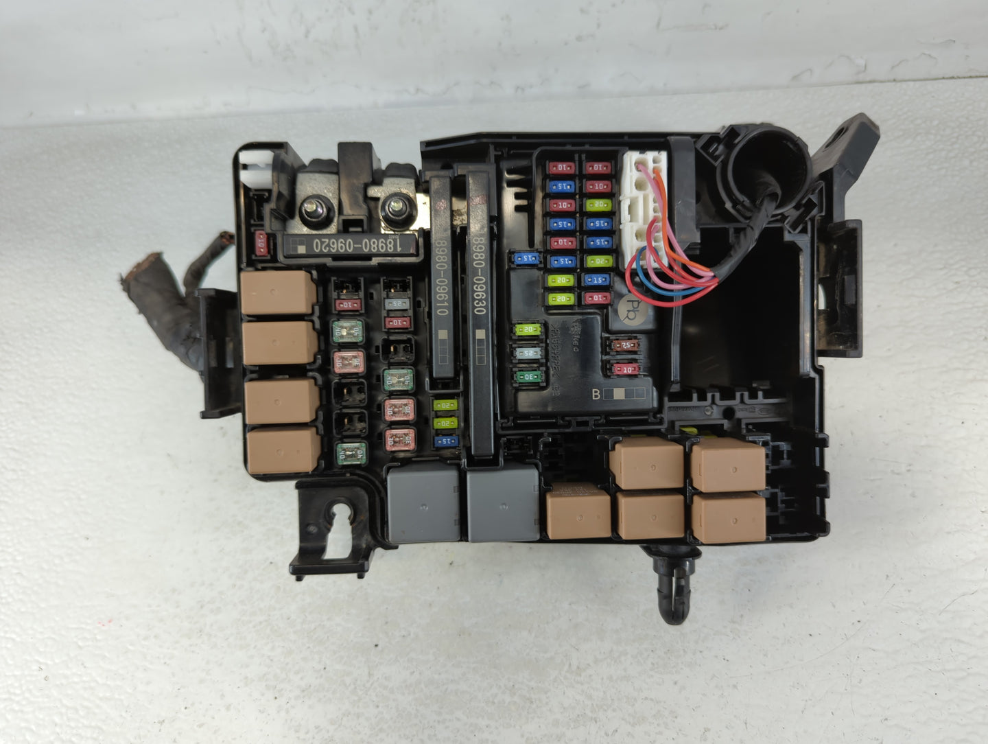2017-2018 Hyundai Ioniq Fusebox Fuse Box Panel Relay Module P/N:91200 G7971 91200G7971 Fits Fits 2017 2018 OEM Used Auto Par