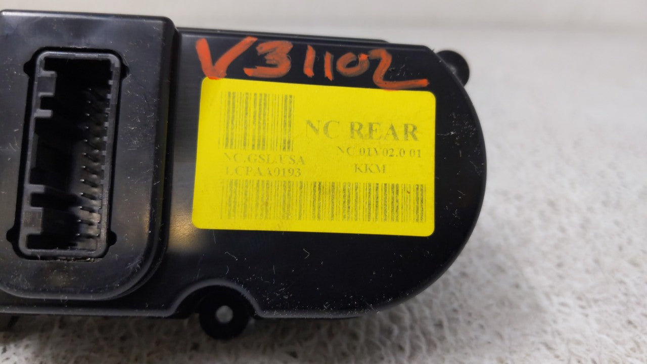 2017-2018 Hyundai Santa Fe Climate Control Module Temperature AC/Heater Replacement Fits Fits 2017 2018 OEM Used Auto Parts 