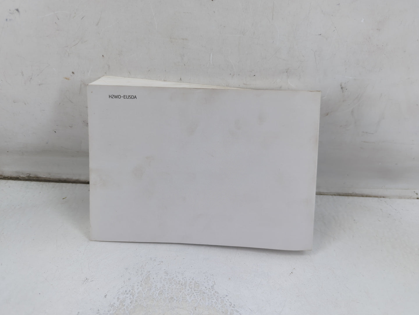 2017 Hyundai Santa Fe Owners Manual Book Guide P/N:H2W0-EU5DA OEM Used Auto Parts - Oemusedautoparts1.com