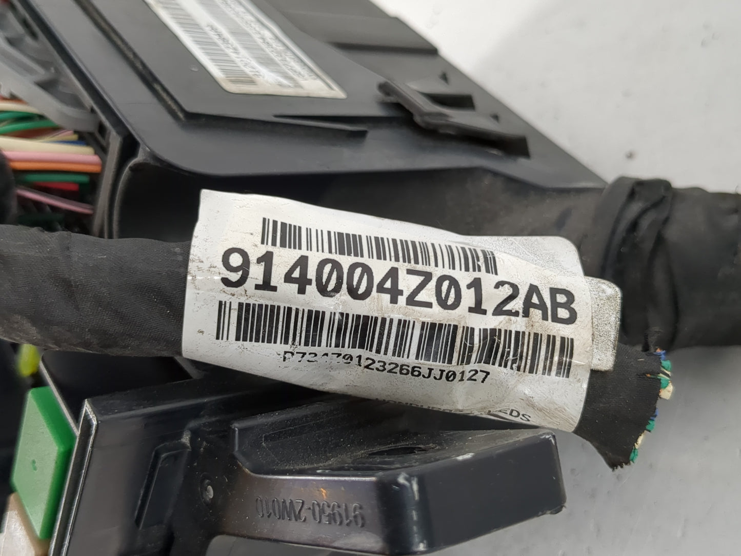 2017 Hyundai Santa Fe Fusebox Fuse Box Panel Relay Module P/N:912014Z384AA Fits OEM Used Auto Parts - Oemusedautoparts1.com