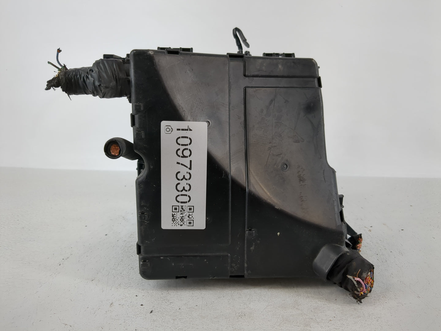 2017 Hyundai Santa Fe Fusebox Fuse Box Panel Relay Module P/N:912014Z384AA Fits OEM Used Auto Parts - Oemusedautoparts1.com