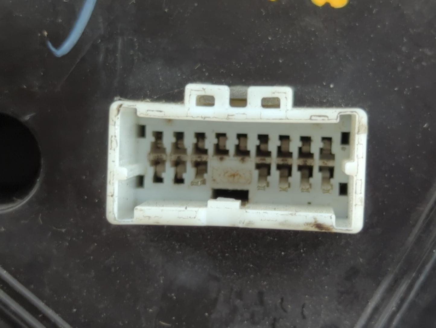 2015-2018 Hyundai Santa Fe Passenger Side View Mirror - Right Door Mirror OEM Used - Oemusedautoparts1.com