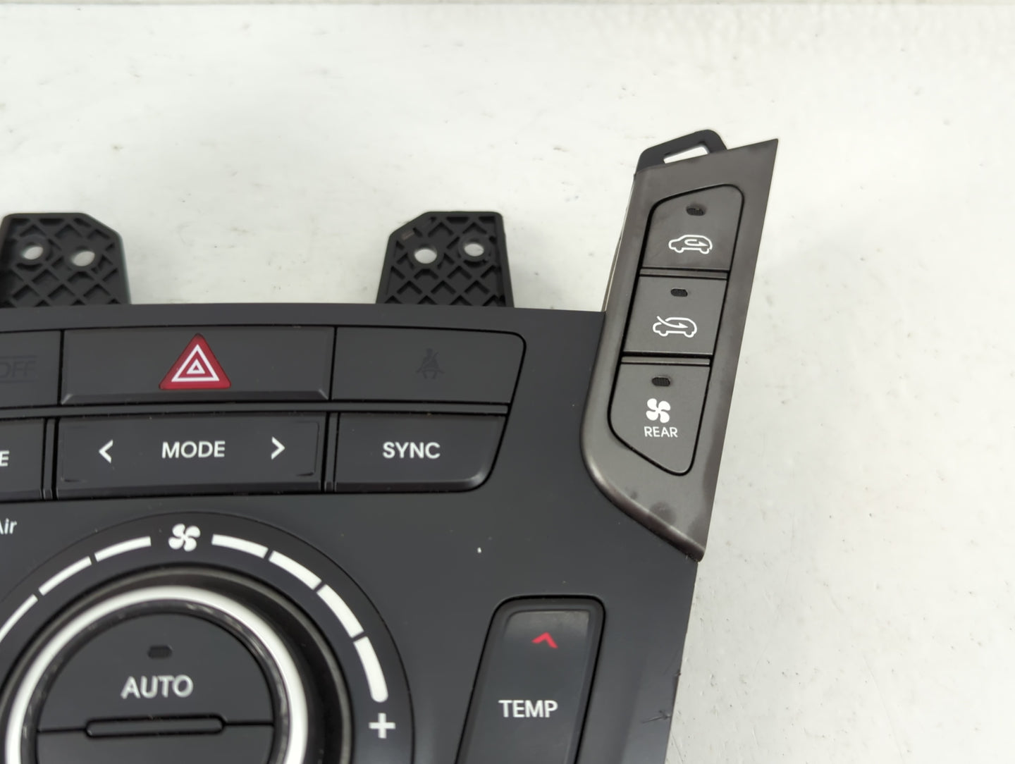 2017-2018 Hyundai Santa Fe Climate Control Module Temperature AC/Heater Replacement P/N:97250-2WXXX Fits Fits 2017 2018 OEM 