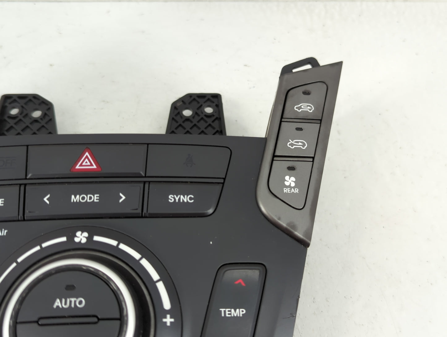 2017-2018 Hyundai Santa Fe Climate Control Module Temperature AC/Heater Replacement P/N:97250-2WXXX Fits Fits 2017 2018 OEM 