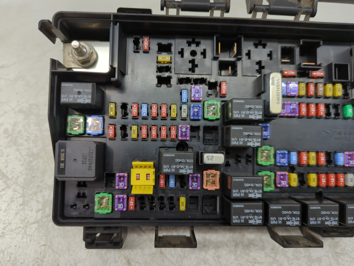 2017 Hyundai Santa Fe Fusebox Fuse Box Panel Relay Module P/N:P68258536AB Fits OEM Used Auto Parts - Oemusedautoparts1.com