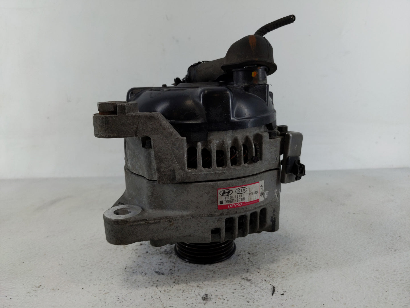 2019-2020 Hyundai Santa Fe Alternator Replacement Generator Charging Assembly Engine OEM P/N:37300-2G061 Fits OEM Used Auto 
