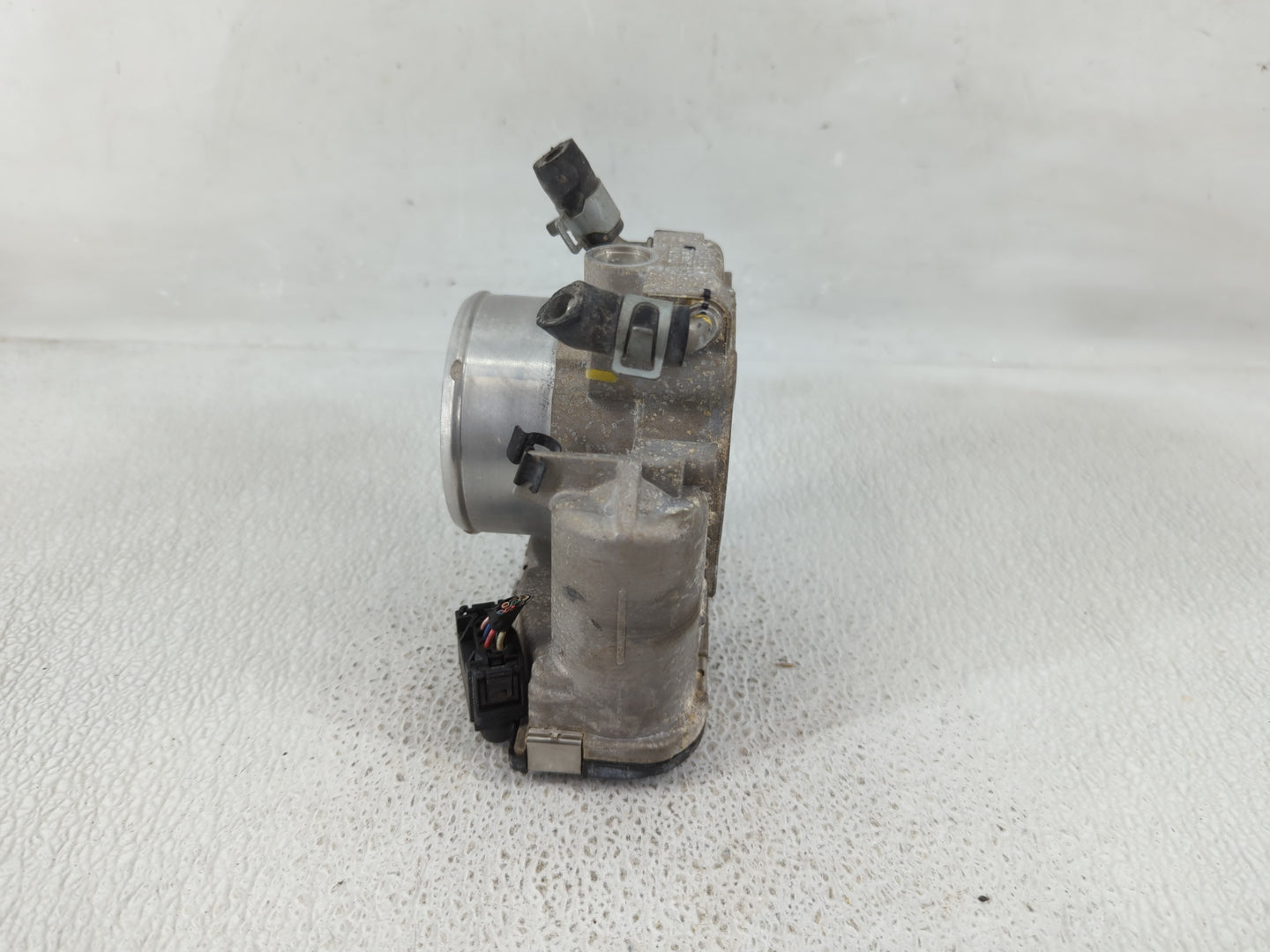 2019-2020 Hyundai Santa Fe Throttle Body P/N:35100-2G600 Fits Fits 2015 2016 2017 2018 2019 2020 2021 OEM Used Auto Parts - 