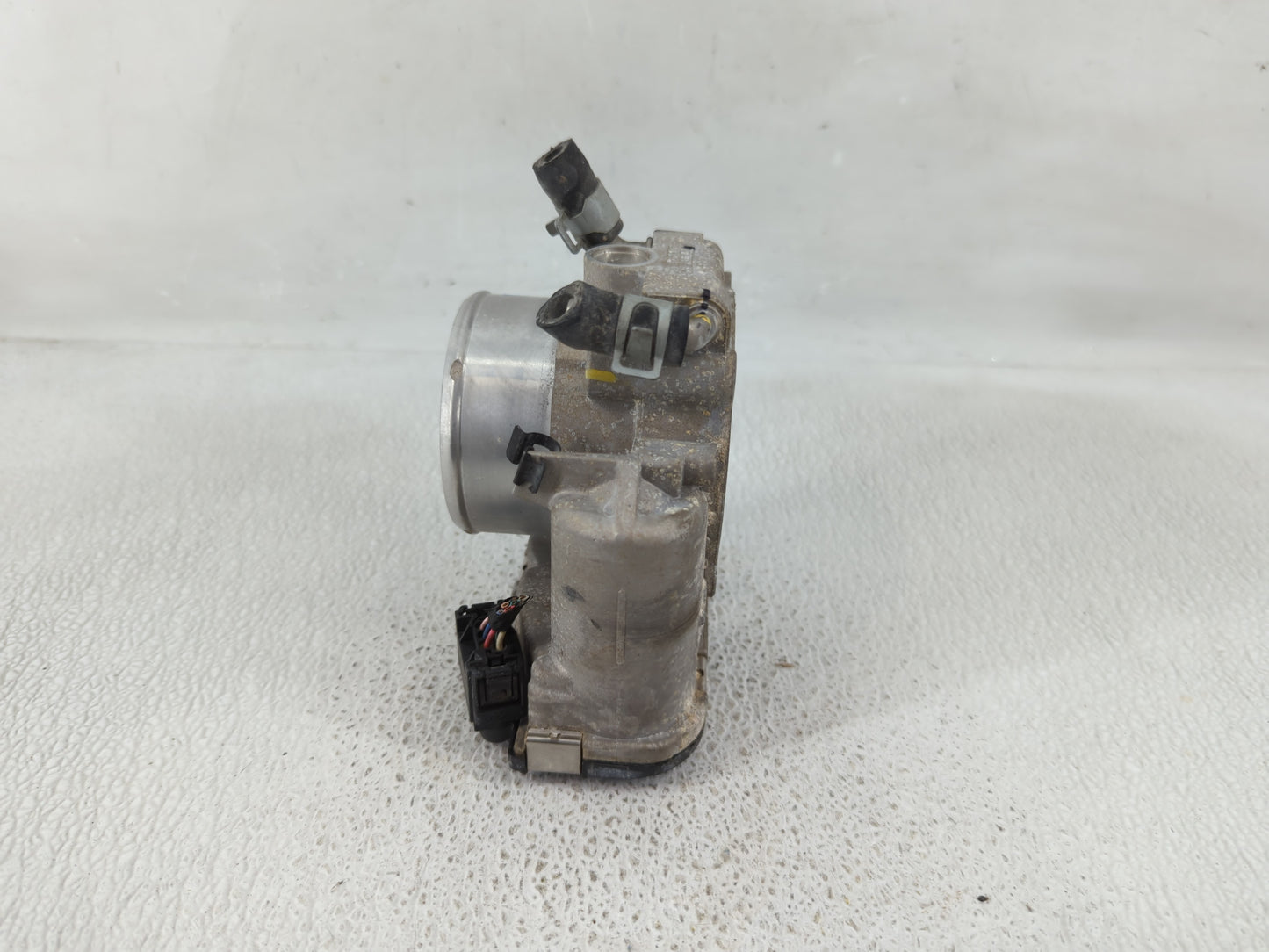 2019-2020 Hyundai Santa Fe Throttle Body P/N:35100-2G600 Fits Fits 2015 2016 2017 2018 2019 2020 2021 OEM Used Auto Parts - 