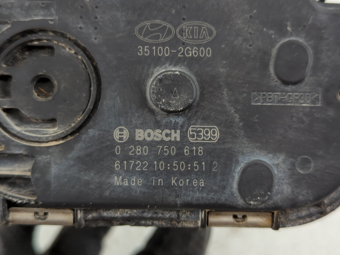 2019-2020 Hyundai Santa Fe Throttle Body P/N:35100-2G600 Fits Fits 2015 2016 2017 2018 2019 2020 2021 OEM Used Auto Parts - 