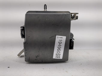 compare product 2017 Hyundai Santa Fe Fusebox Fuse Box Panel Relay Module Fits OEM Used Auto Parts