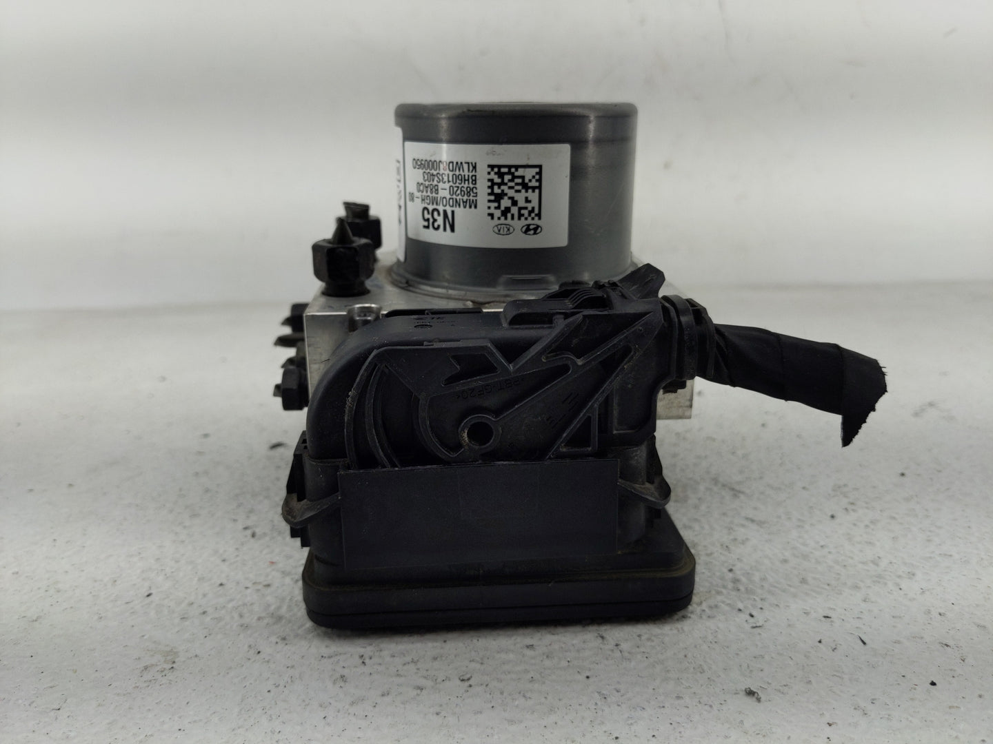 2017-2018 Hyundai Santa Fe ABS Pump Control Module Replacement P/N:BE6003S403 Fits Fits 2017 2018 OEM Used Auto Parts - Oemu