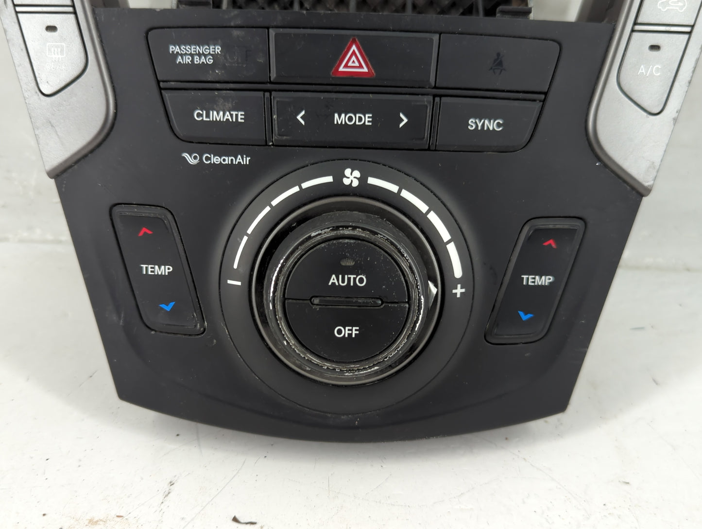 2017-2018 Hyundai Santa Fe Climate Control Module Temperature AC/Heater Replacement P/N:97250-4ZXXX 97250-2WXXX Fits OEM Use
