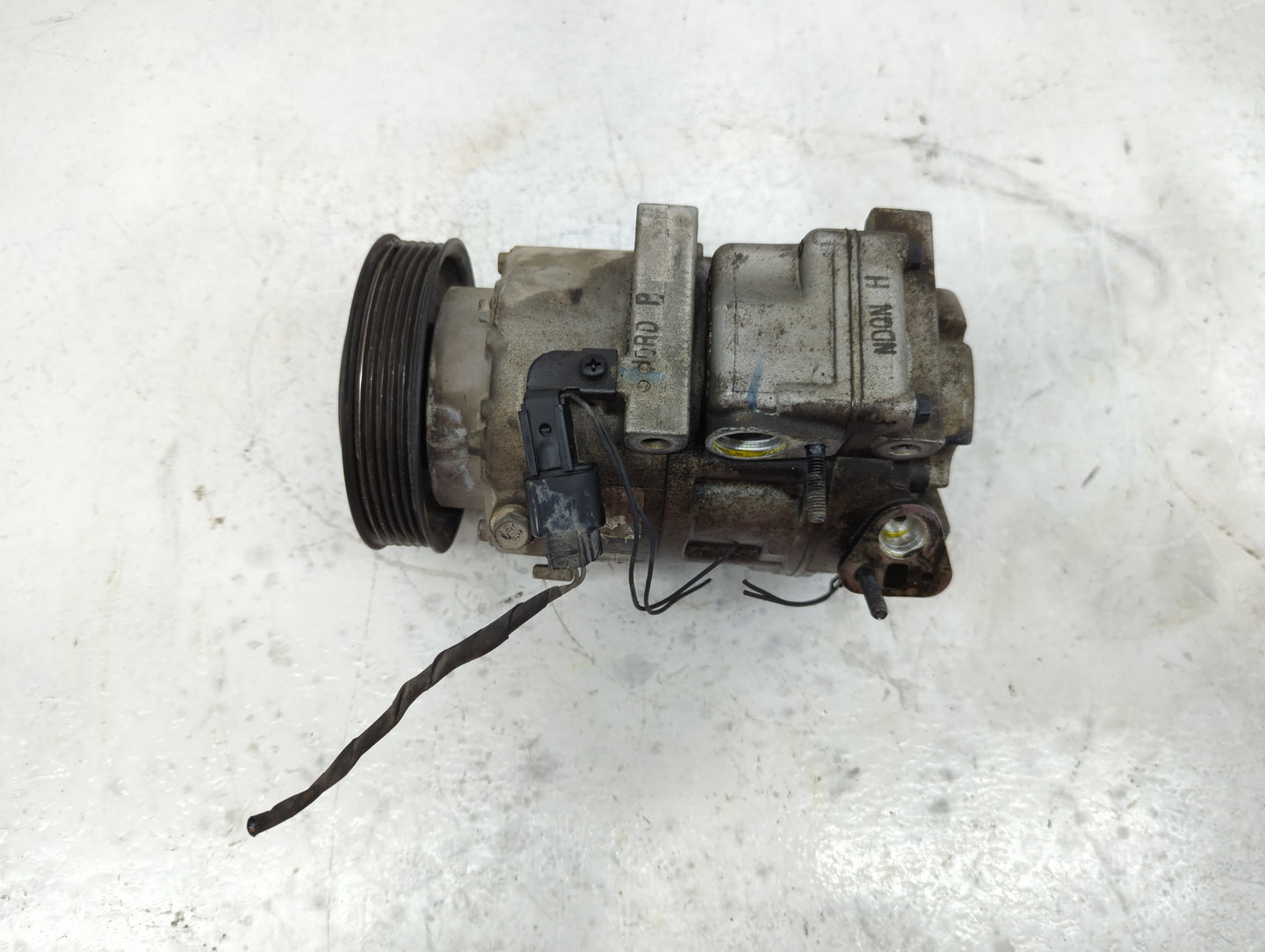 2015-2018 Hyundai Santa Fe Air Conditioning A/c Ac Compressor Oem - Oemusedautoparts1.com