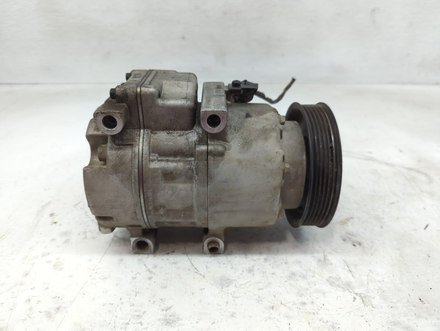 2015-2018 Hyundai Santa Fe Air Conditioning A/c Ac Compressor Oem - Oemusedautoparts1.com
