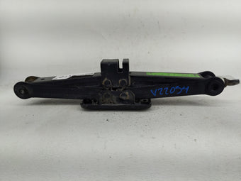 compare product 2017 Hyundai Santa Fe Spare Scissor Car Jack 1241638