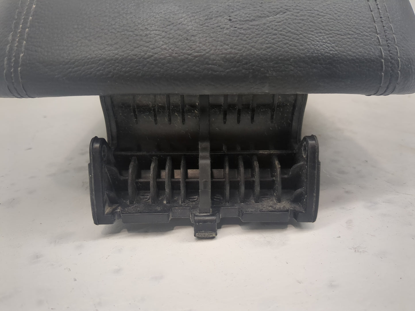 2017 Hyundai Santa Fe Center Console Armrest Cover Lid Fits OEM Used Auto Parts - Oemusedautoparts1.com