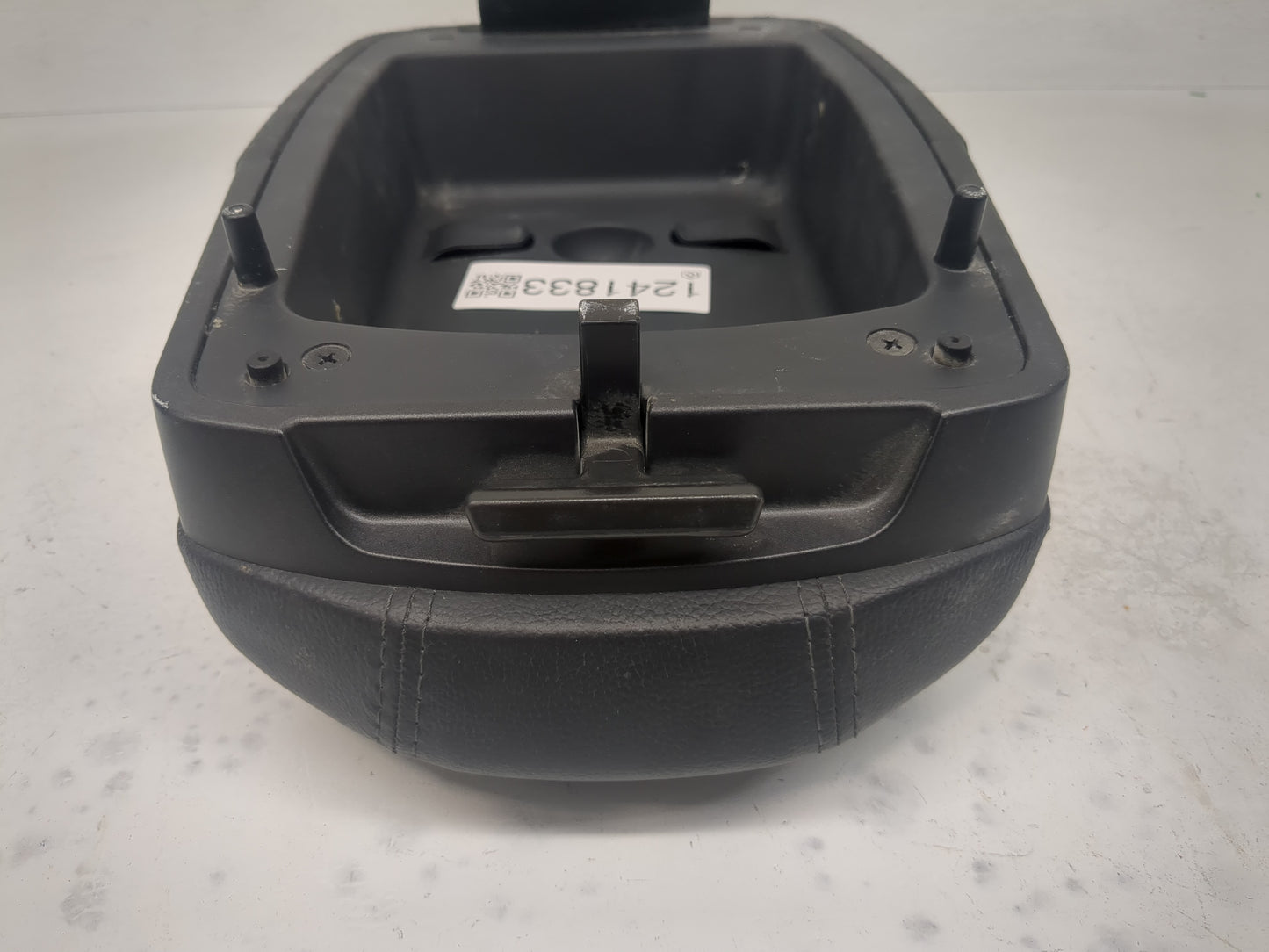 2017 Hyundai Santa Fe Center Console Armrest Cover Lid Fits OEM Used Auto Parts - Oemusedautoparts1.com