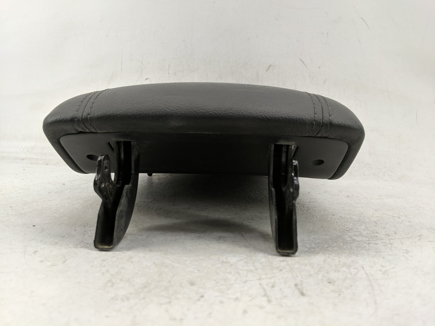 2017 Hyundai Santa Fe Center Console Armrest Cover Lid Fits OEM Used Auto Parts - Oemusedautoparts1.com