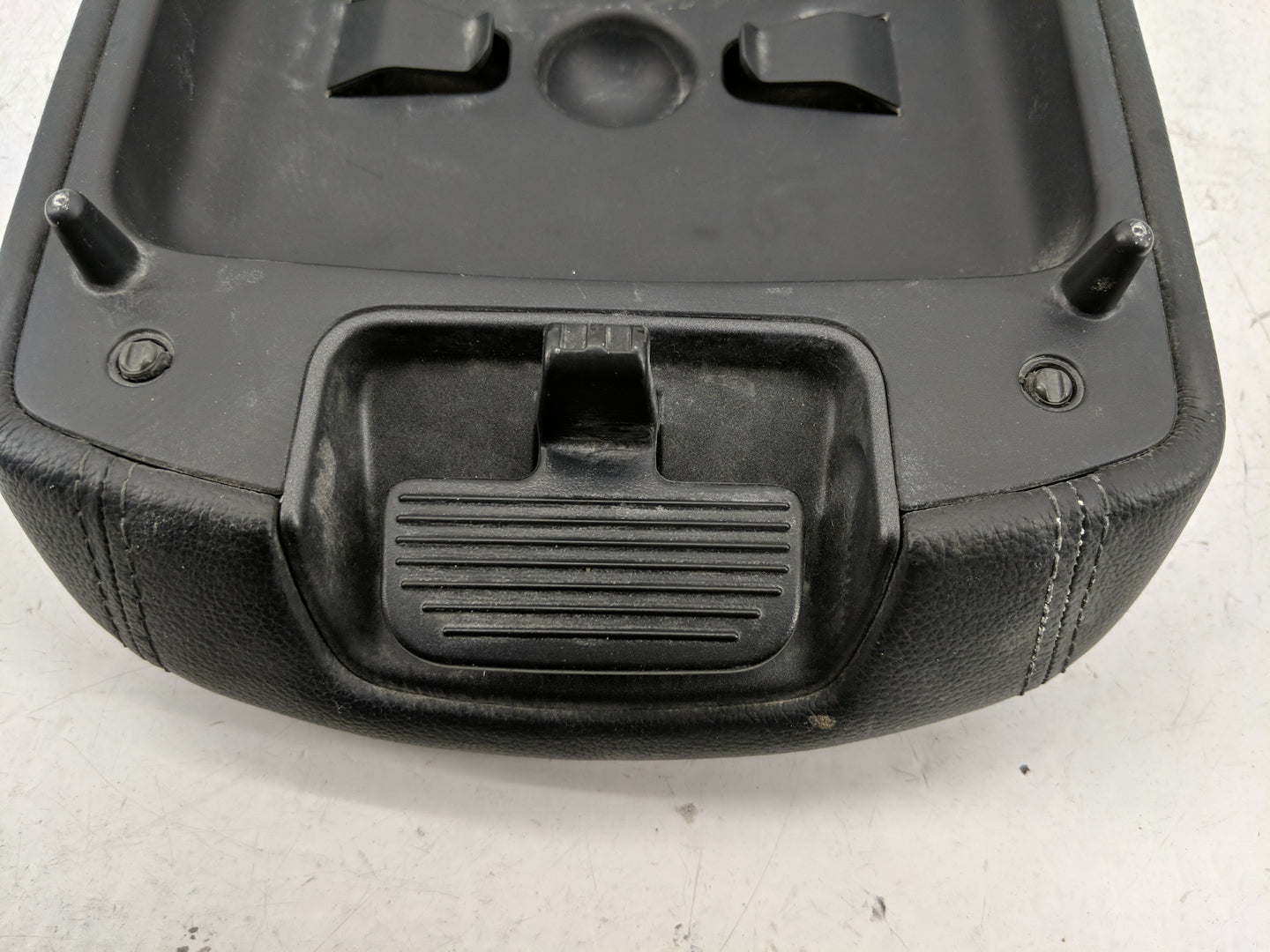 2017 Hyundai Santa Fe Center Console Armrest Cover Lid Fits OEM Used Auto Parts - Oemusedautoparts1.com