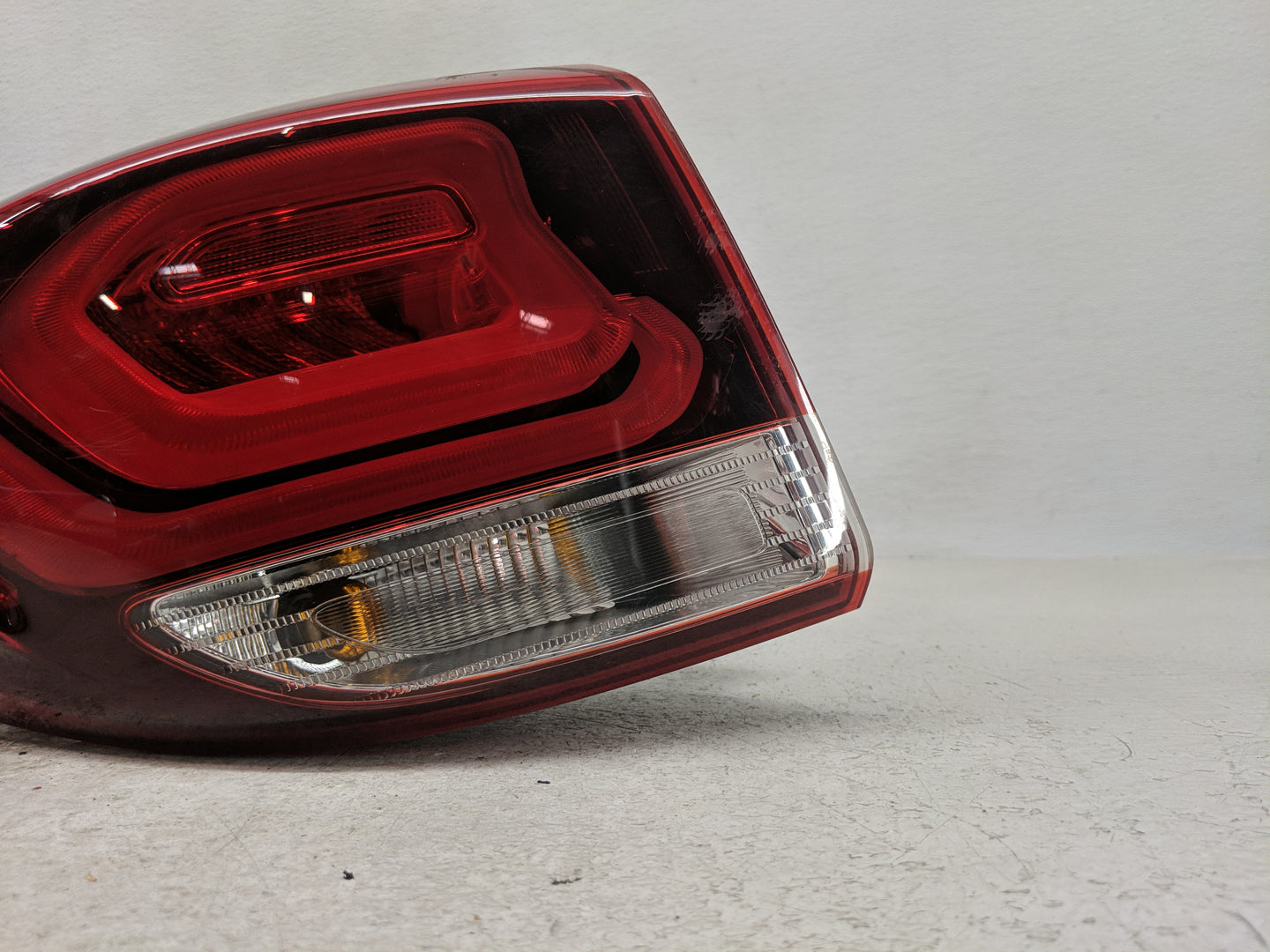 2017-2018 Hyundai Santa Fe Tail Light Assembly Driver Left OEM P/N:92401-B8 Fits Fits 2017 2018 OEM Used Auto Parts - Oemuse