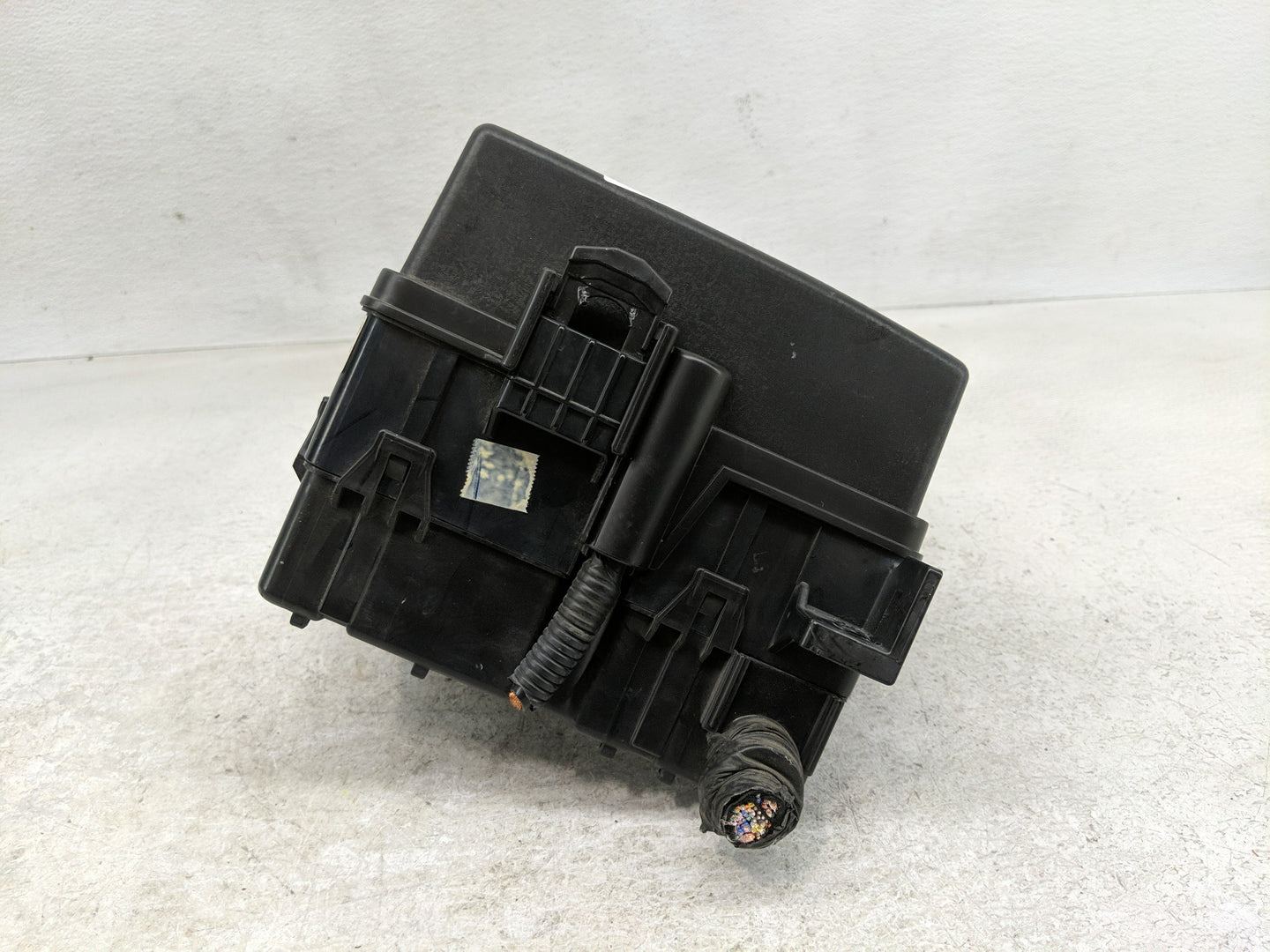 2017 Hyundai Santa Fe Fusebox Fuse Box Panel Relay Module P/N:912014Z384AA 914004Z012AB Fits OEM Used Auto Parts - Oemusedau
