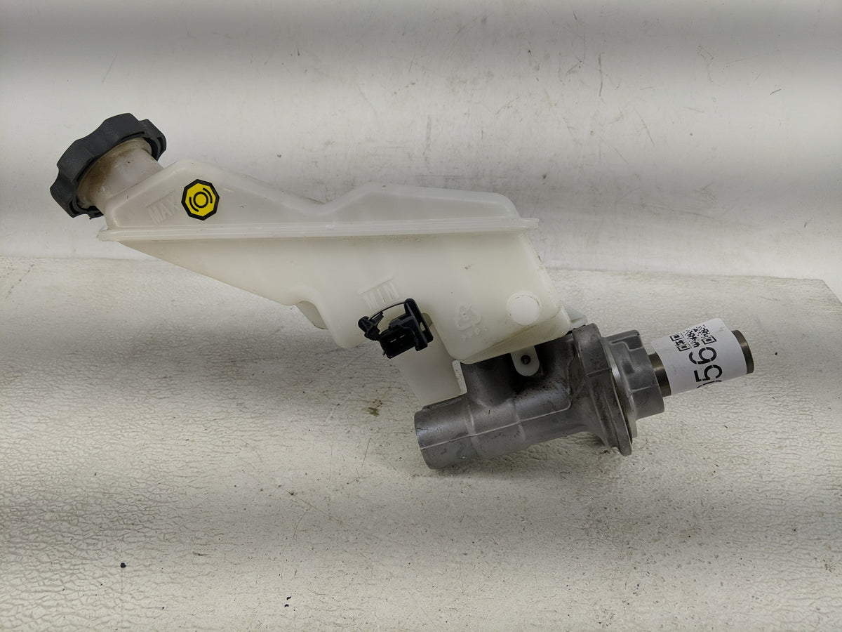 2017 Hyundai Santa Fe Power Brake Booster Oem - Oemusedautoparts1.com