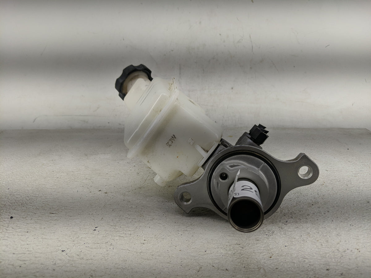 2017 Hyundai Santa Fe Power Brake Booster Oem - Oemusedautoparts1.com