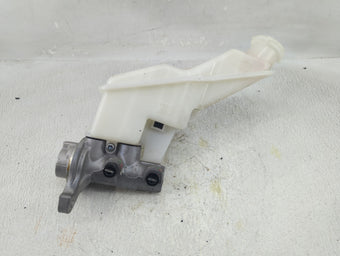compare product 2013-2019 Hyundai Santa Fe Brake Master Cylinder 1290534